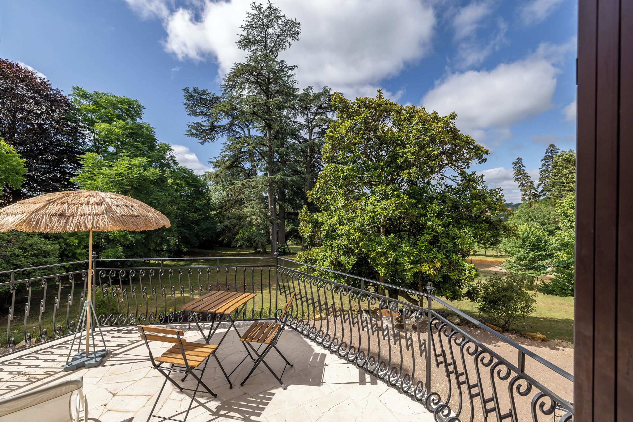 Khu ẩm thực ngoài trời