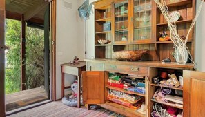 Interior - Beach Shack Hideaway Balnarring - Perfect beach hideaway set amongst nature (Balnarring Beach)