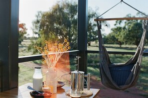 Outdoor dining - The Sky Suites - Luxury Station Stay Accommodation in Outback NSW (Buddabadah)