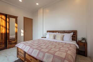 Luxury Villa, Hill View - ELIVAAS White House 7BHK Villa  (Manwede)