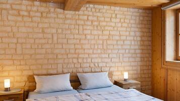 3 bedrooms, WiFi, bed sheets