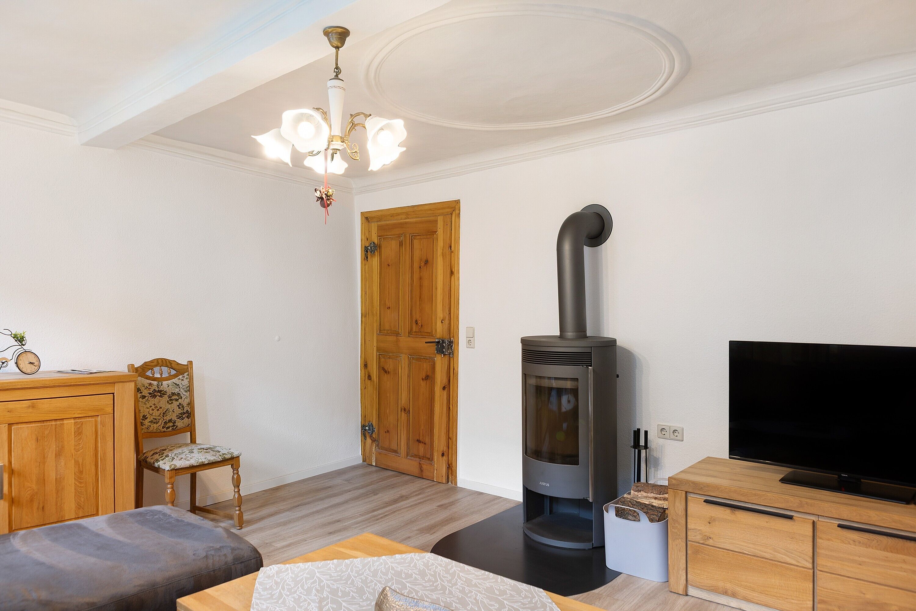Fernseher, Kamin