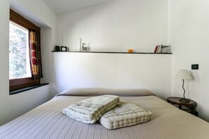 2 室のベッドルーム、WiFi、ベッドシーツ