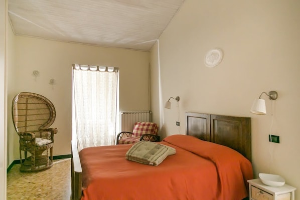 Room - Vrbo Property (Avegno)