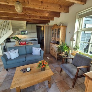 Living area - Unique vacation home at the Mill with stunning views of the polder (Alphen aan den Rijn)