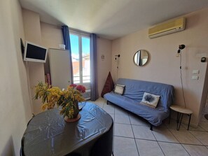 TV - Le Centrale - Place Massena (Nice)