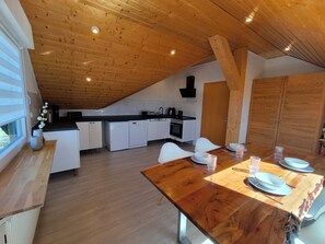Kühlschrank, Ofen, Herdplatte, Geschirrspüler