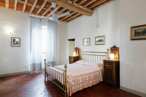 3 bedrooms, iron/ironing board, travel cot, WiFi - Luna - Villa Cenami - big POOL with view (Massarosa)