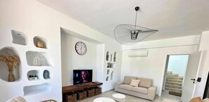 Living area - Villa The More 4-BR Villa in Centre of Dalyan by Rental Finders Dalyan (dalyan)