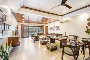 Interior - ELIVAAS Lakeview Manor 3-BHK Luxurious (Bhimtal)