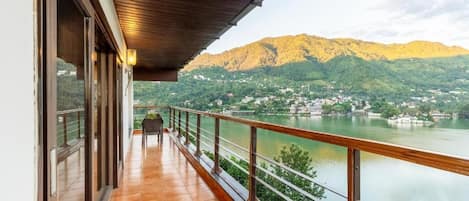 Deluxe Villa, Balcony, City View | Property grounds