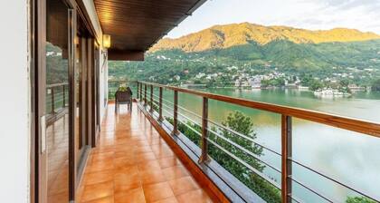 ELIVAAS Lakeview Manor 3-BHK Luxurious