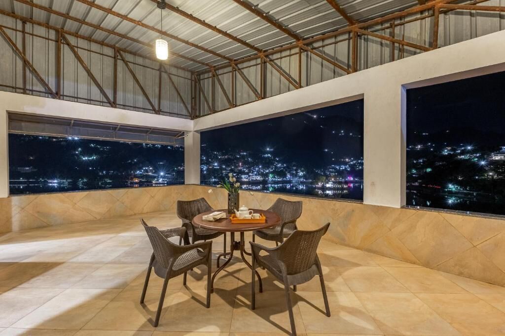 Deluxe Villa, Balcony, City View | Outdoor dining