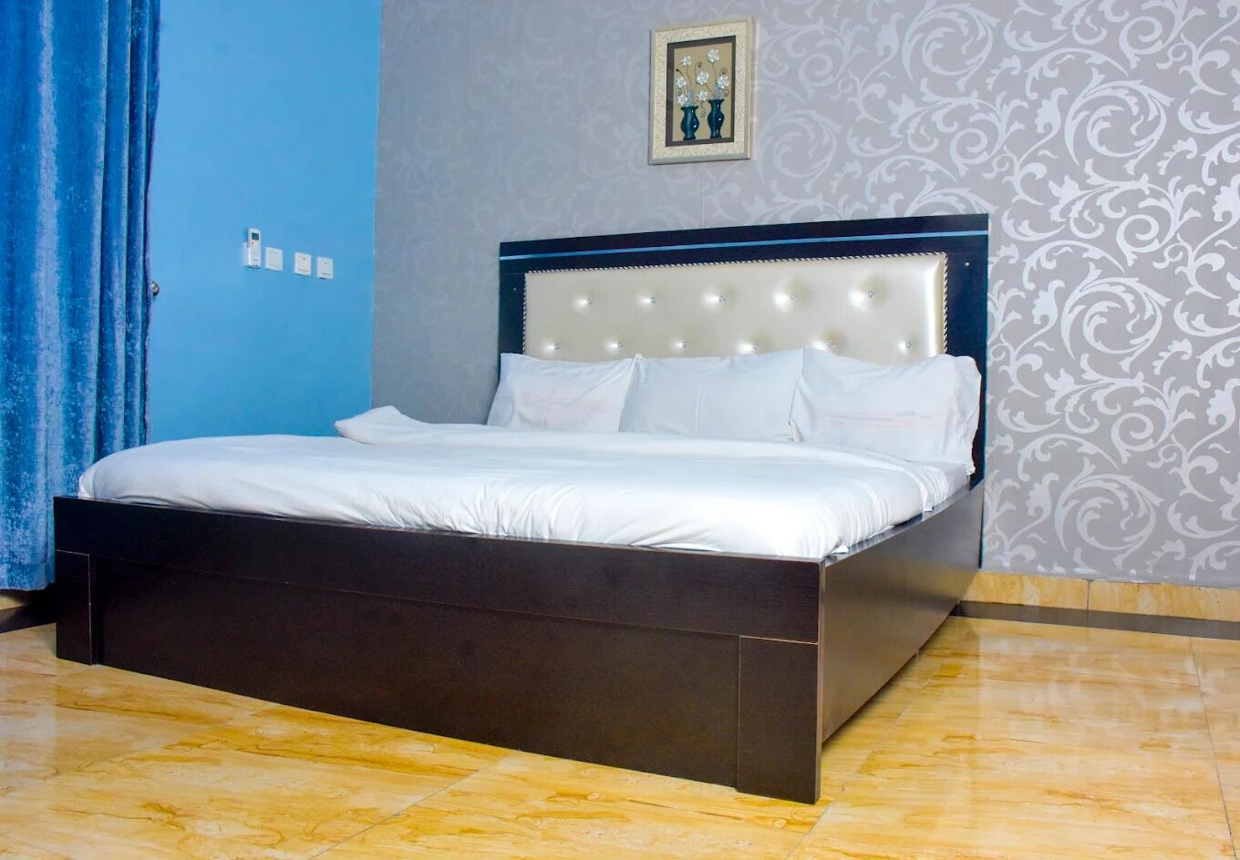 Habitació econòmica, balcó, vistes a la ciutat