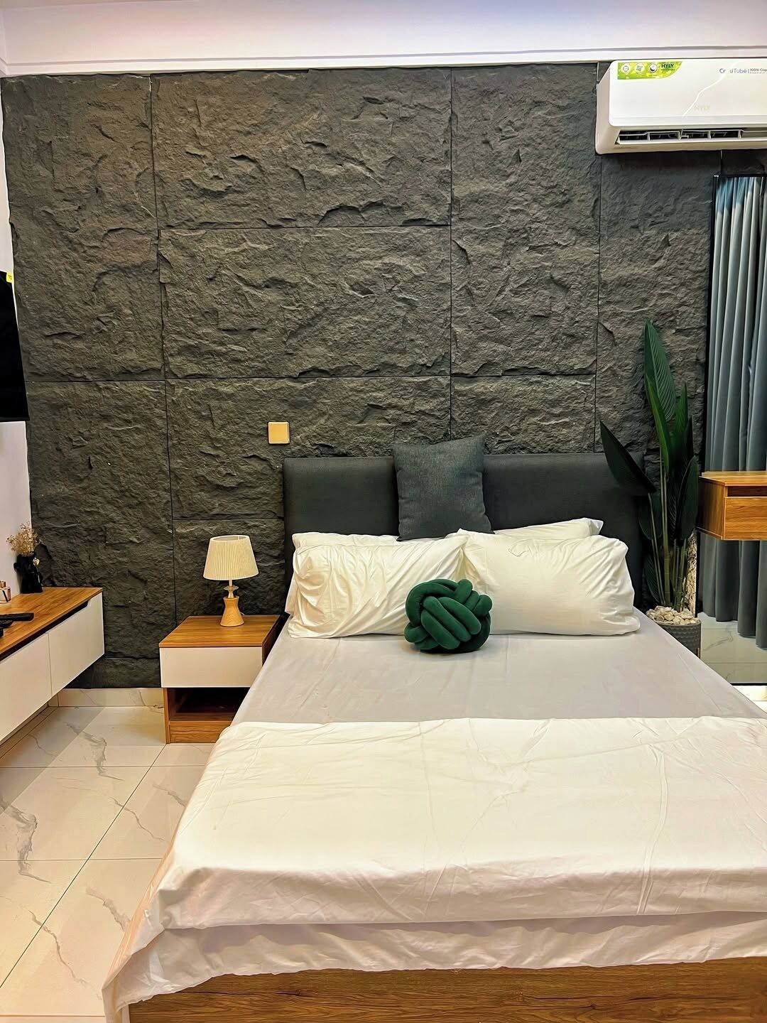 Economy Room, Balcony, City View