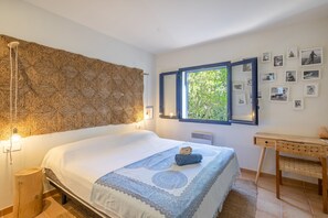 3 bedrooms, WiFi, bed sheets - Holiday Home 'Bosc' with Sea View, Private Pool and Wi-Fi (Pals)