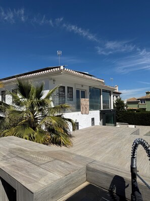 Property grounds - Relax at Villa Baena: pool, jacuzzi and total privacy (Otura)