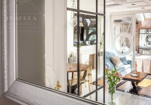 Romantic Studio Suite, Air conditioning | Living room - The Eleven by Fragola Apartments (Kraków)