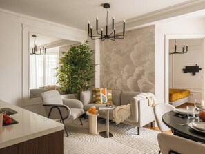 Comfort Apartment, 2 Bedrooms, Air conditioning | Living room - The Eleven by Fragola Apartments (Kraków)
