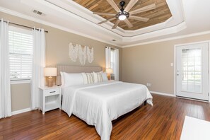 4 bedrooms, iron/ironing board, travel crib, free WiFi - Pool + Fenced Yard | 4BR Family Home | Close to 96 (Warner Robins)