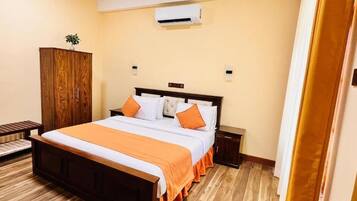 Chambre Familiale, patio