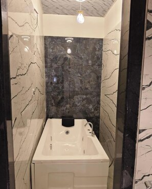 Bathroom - UDAISA - The Luxury Art (Udaipur)