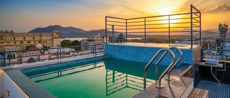 Rooftop pool