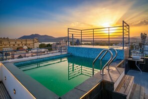 Rooftop pool - UDAISA - The Luxury Art (Udaipur)