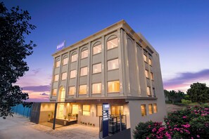 Exterior - Keys Select by Lemon Tree Hotel Amritsar (Amritsar)