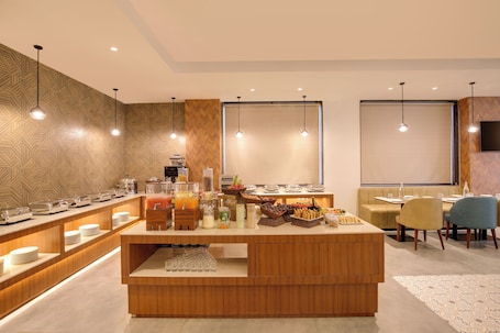 Dining. Keys Select by Lemon Tree Hotel Amritsar