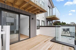 Terrace/patio - 3BDR Townhouse by Panmure Basin Mt Wellington (Auckland)