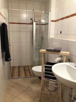 Bathroom - Vrbo Property (Kochel am See)