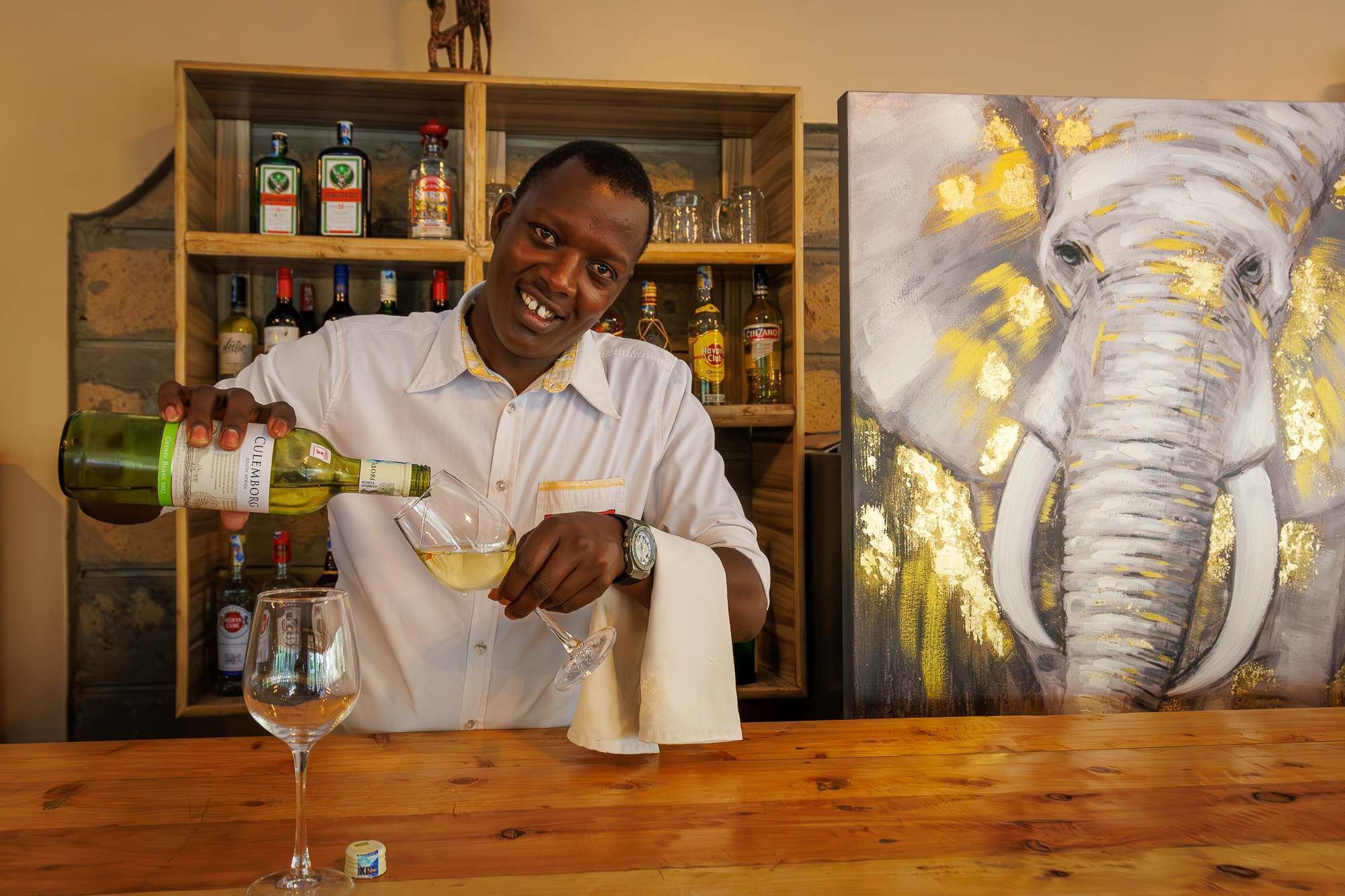 Deluxe Tent, River View | Restaurant