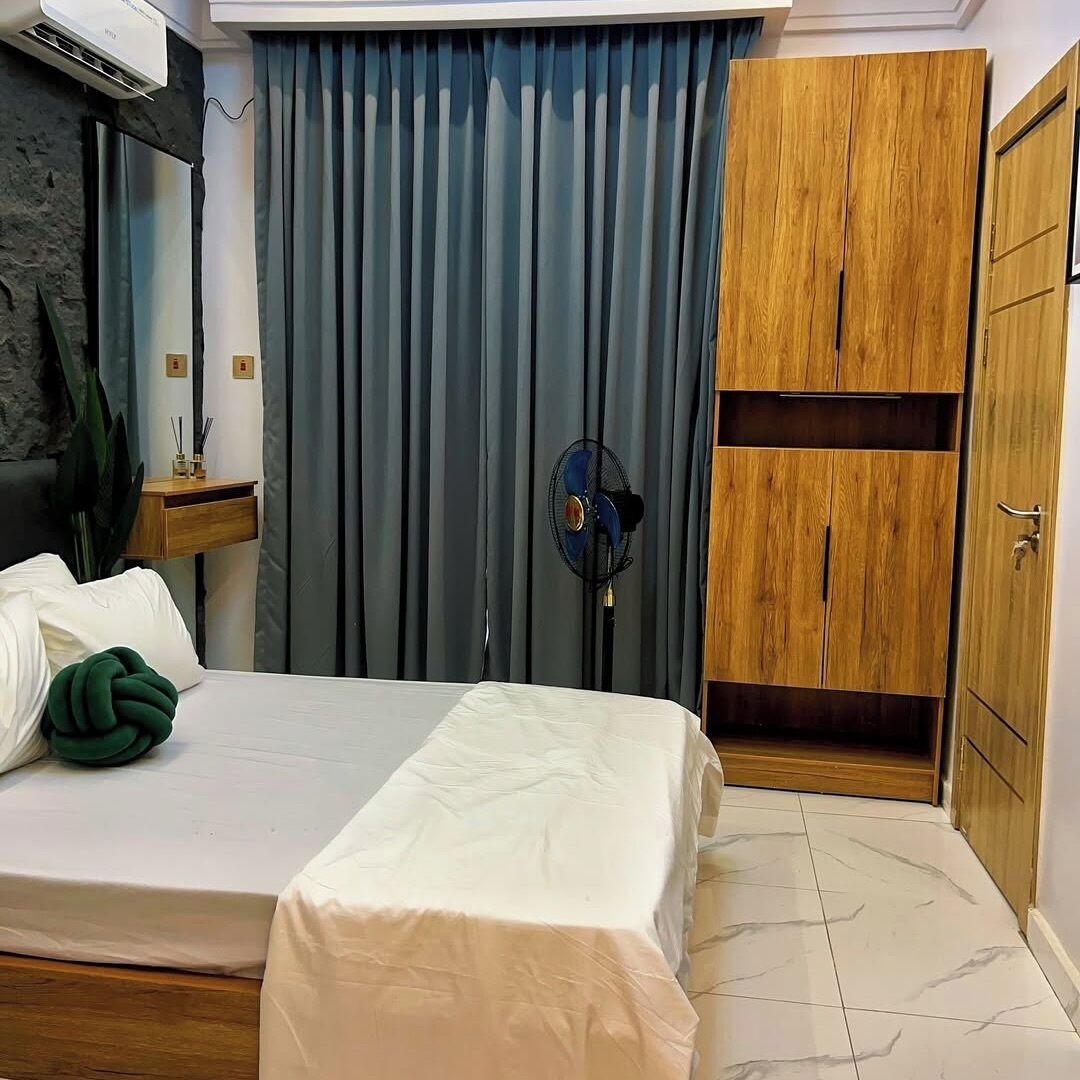 Apartemen Deluks, balkon, pemandangan kota