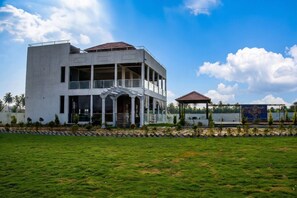 Exterior - Amara Kosha - Utsav - Devanahalli - Wedding Venue, Retreat, Parties & Homestays (Bengaluru)