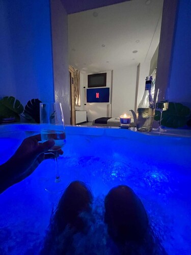 House with hot tub ( BRAMA WELLNESS EXPERIENCE)
