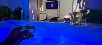 House with hot tub ( BRAMA WELLNESS EXPERIENCE)