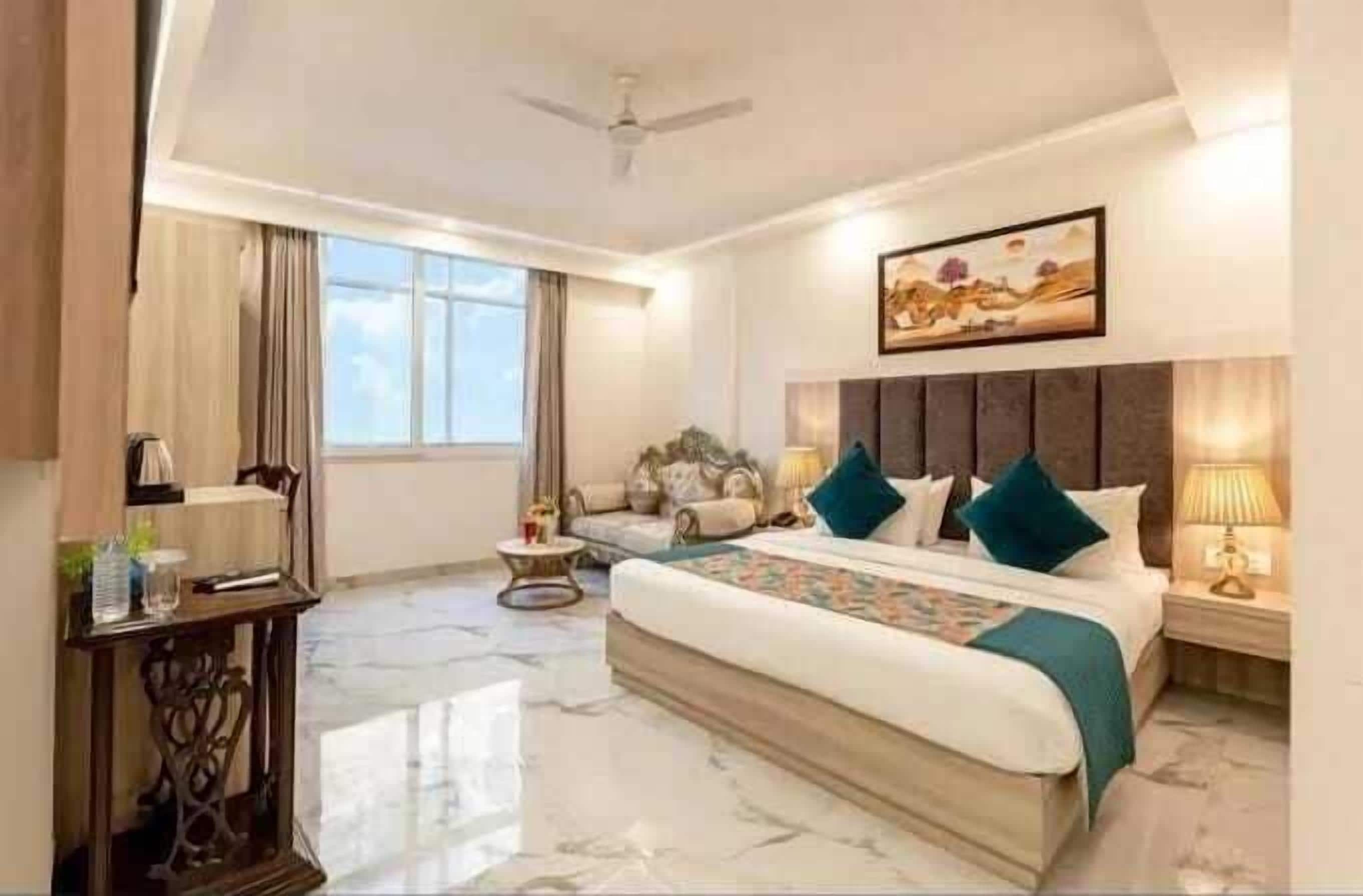 Deluxe Room, City View