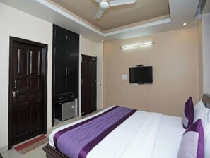 Room - hotel moon residency (Gurugram)