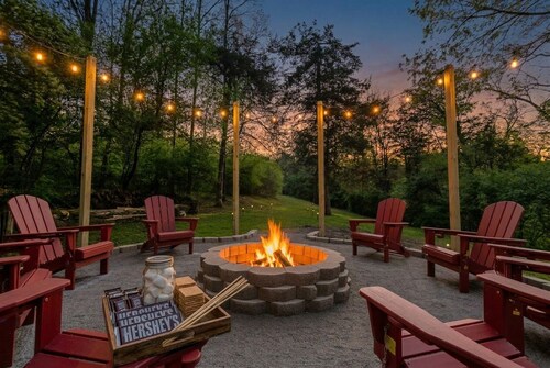 NEW! Triple Crown Manor: Pool, Hot Tub, Game Room, Fire Pit, Sleeps 20