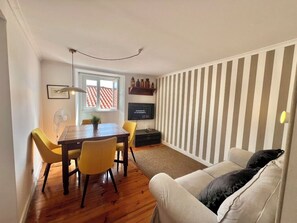 Basic Apartment | Living area - St. Michael Apartments (Lisbon)