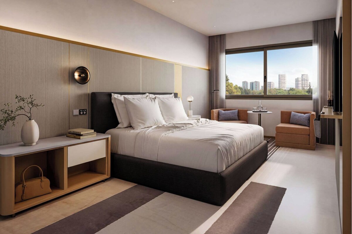 Superior King Room