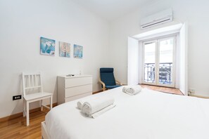 Front of property - Via Lanzieri 38 (Naples)