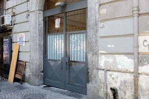 Interior - Giardino Segreto - Via Foria 216 (Naples)