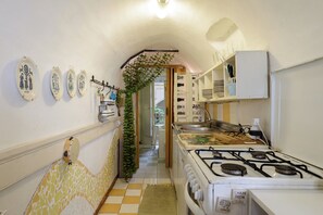 Interior - Giardino Segreto - Via Foria 216 (Naples)
