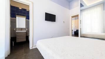 Apartment (1 Bedroom) | 1 Schlafzimmer, laptopgeeigneter Arbeitsplatz, Bügeleisen/Bügelbrett
