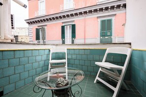 Interior - Via Avvocata 25 (Naples)
