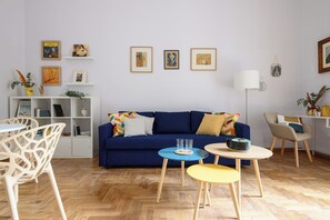 Interior - Viale Calascione 7 (Naples)