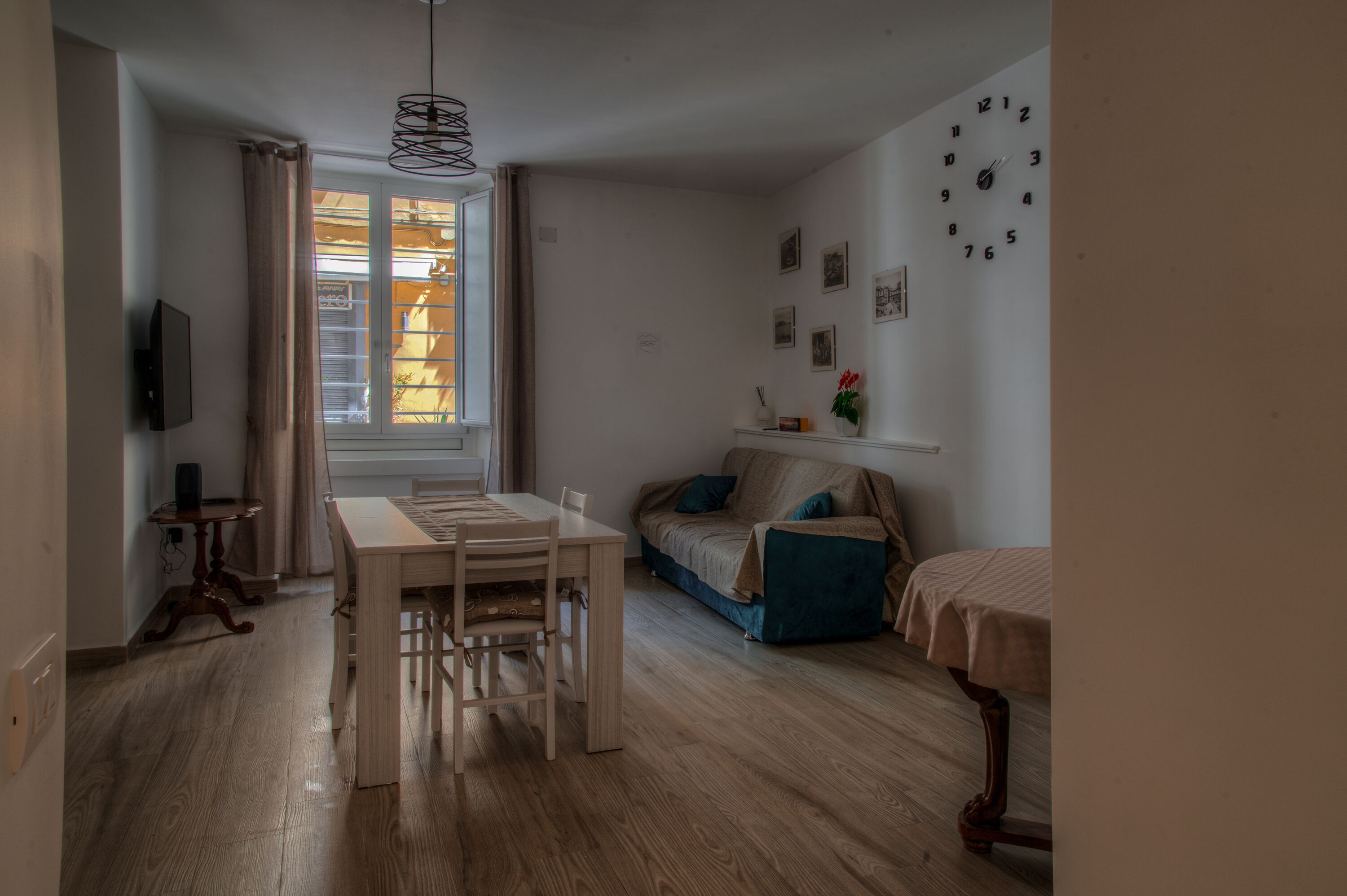 Appartamento (1 Bedroom) | Area soggiorno | TV