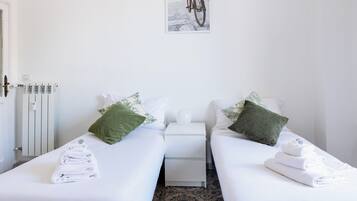 Apartment (3 Bedrooms) | 3 bedrooms, laptop workspace, iron/ironing board, bed sheets